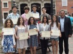 Once vinarocenses reciben el premio extraordinario de primaria por su expediente académico